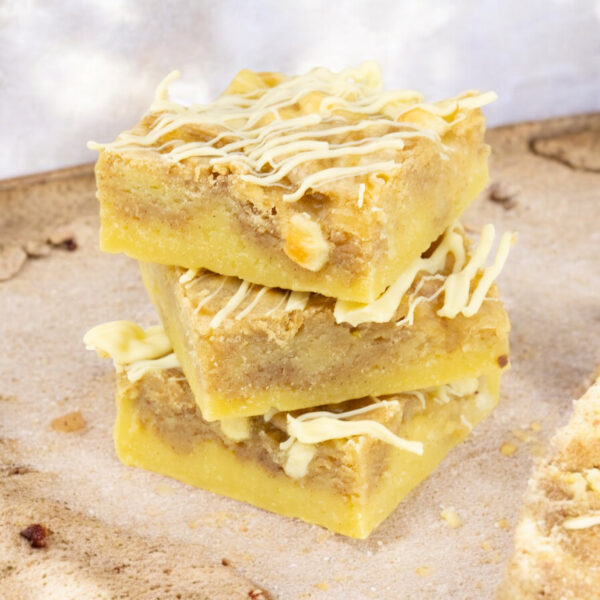 Apple & Cinnamon Blondies Box