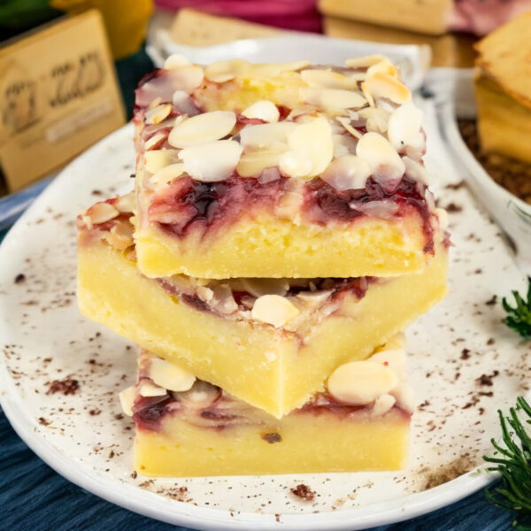 Cherry Bakewell Blondies Box